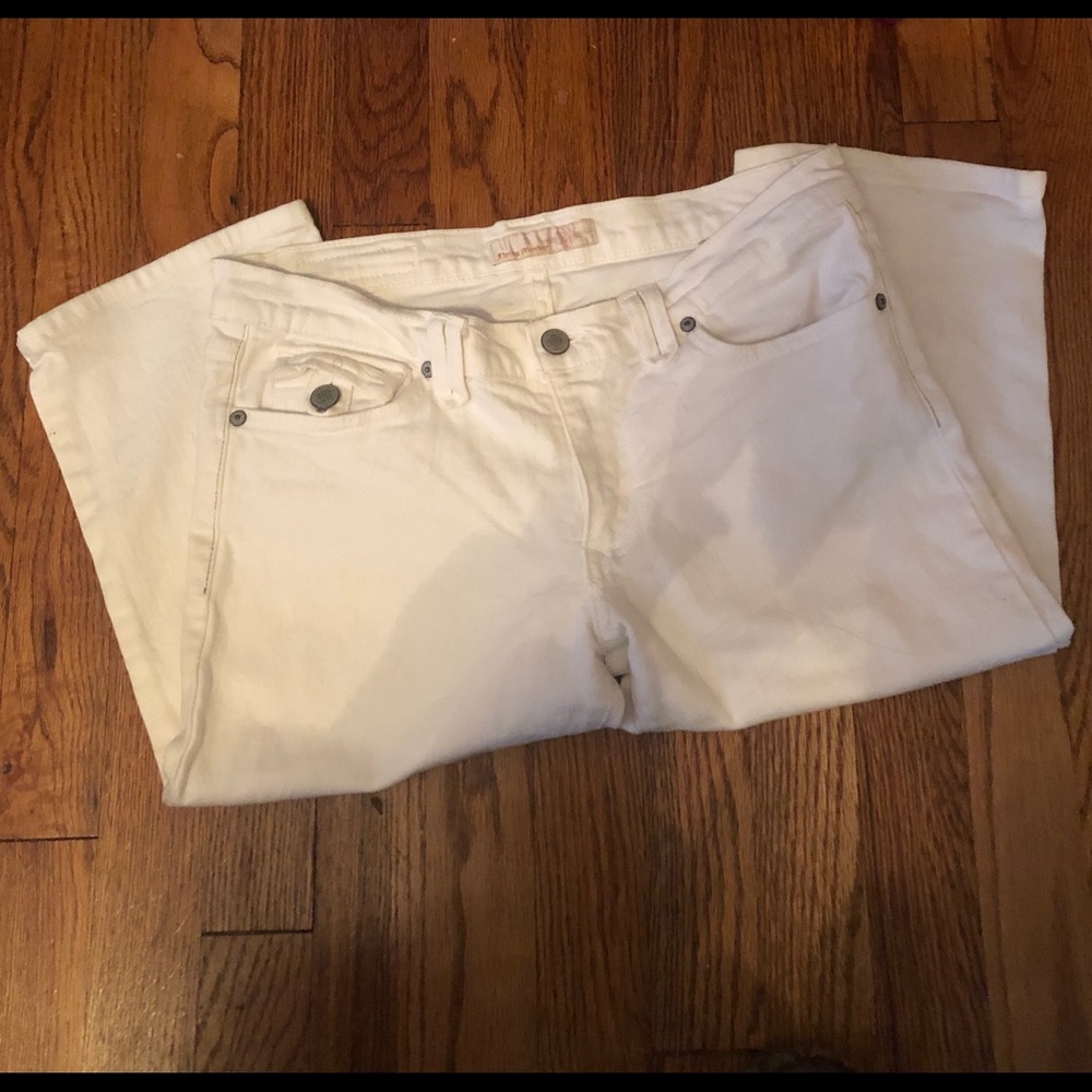 Flying Monkey Capri Length White Stretch Jeans